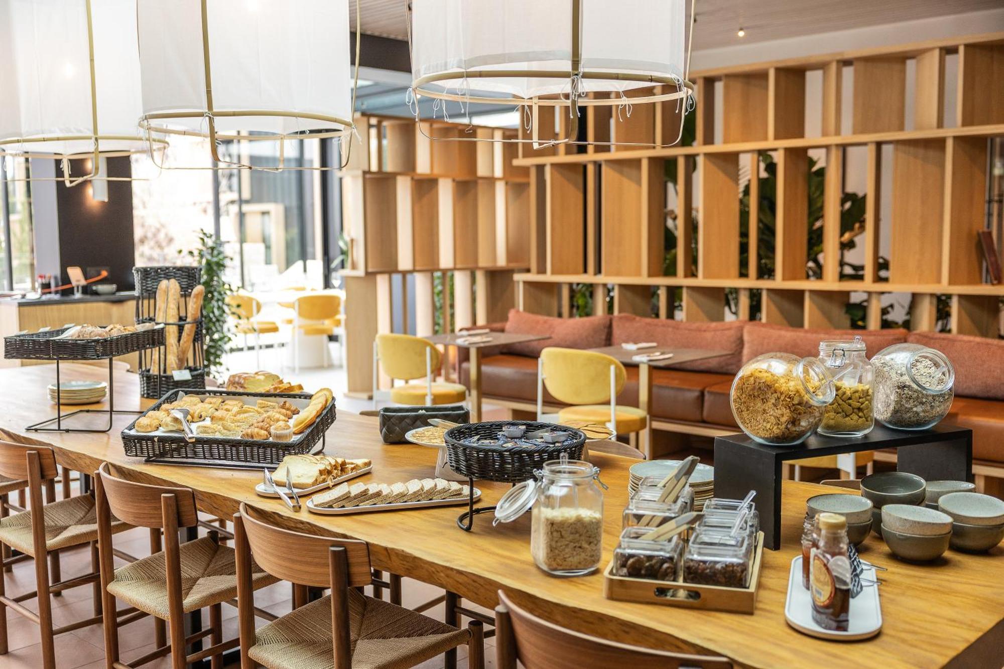 Hotel Parc Du Landreau เลแซร์บิเย ภายนอก รูปภาพ